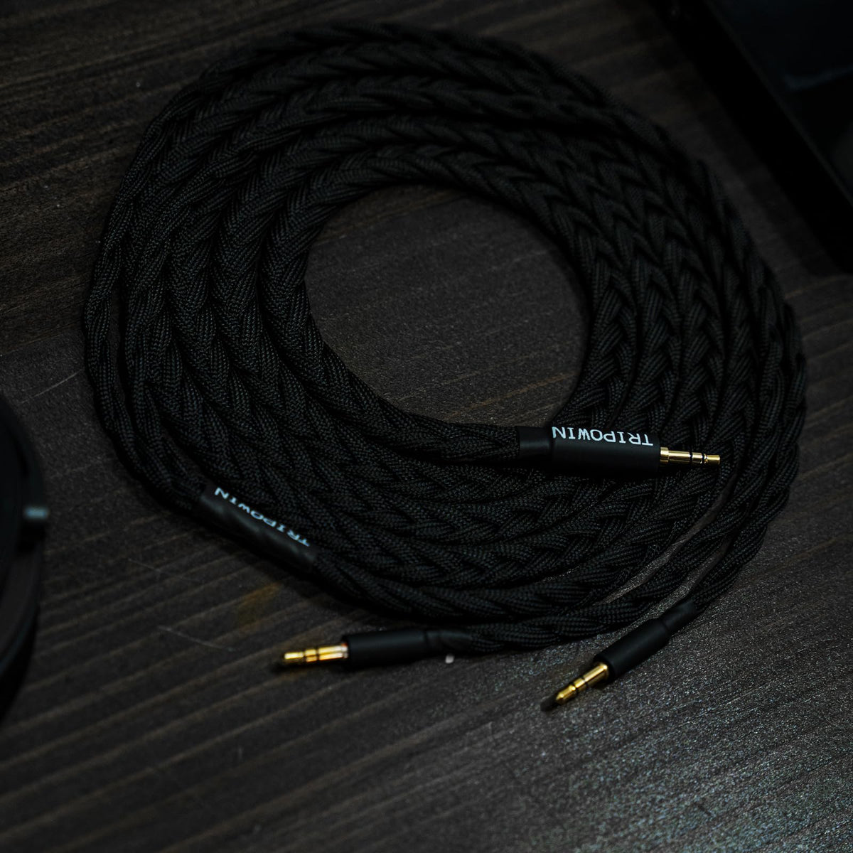 Linsoul GranVia handbraided sleeve adds a sleek, durable finish for daily use.