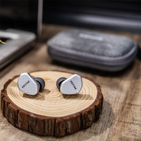 3.5mm wired connection without mic for pure audio playback