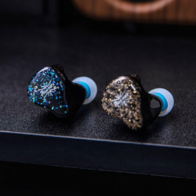Linsoul Kiwi Ears Astral studio‑grade monitoring in a portable wired setup