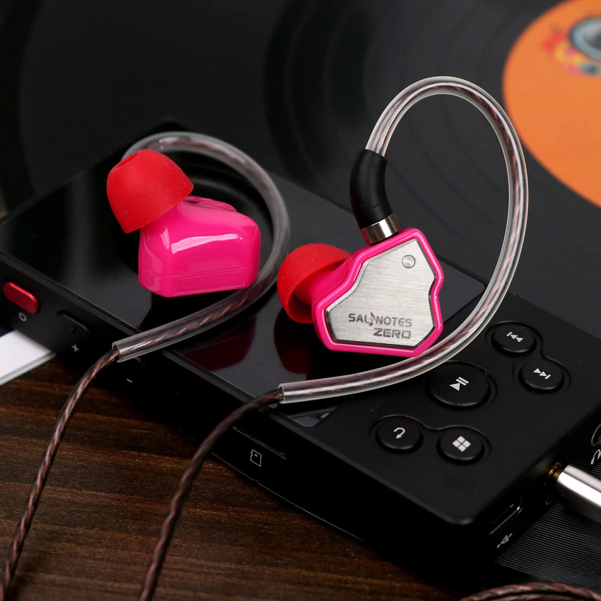 Linsoul Salnotes Zero braided OFC cable with inline mic displayed for call convenience and clarity