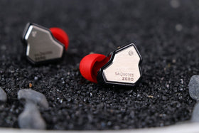 Linsoul Salnotes Zero 0.78mm 2-pin connector showing detachable upgrade convenience