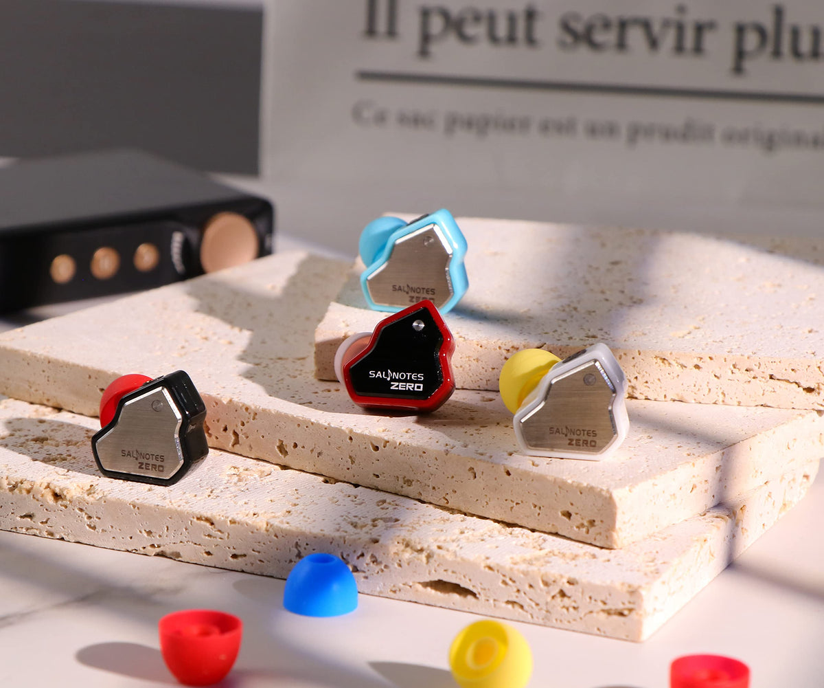 Linsoul Salnotes Zero 2-pin gold-plated connectors ensure stable signal