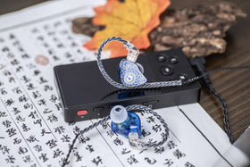 Premium design notes reflect a refined audiophile aesthetic