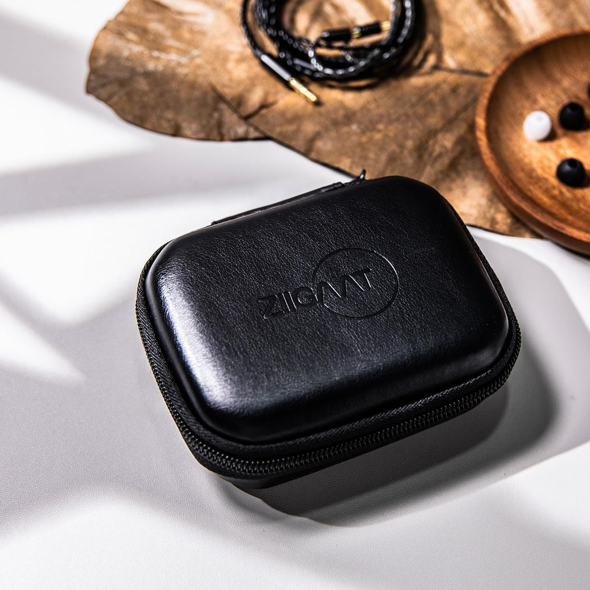 Linsoul ZiiGaat PellePOD case color options; black and brown leather finishes.