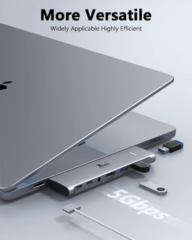 LIONWEI with Thunderbolt cable showing high-speed data and 100W charging