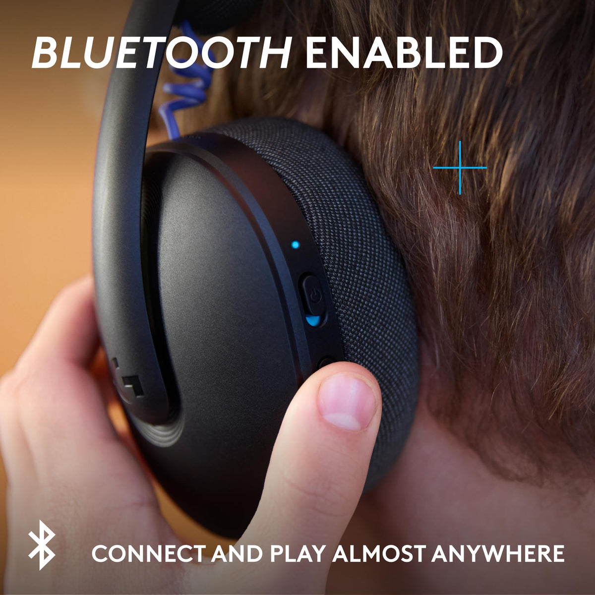 Logitech G325 wireless connection concept illustrating uninterrupted play.