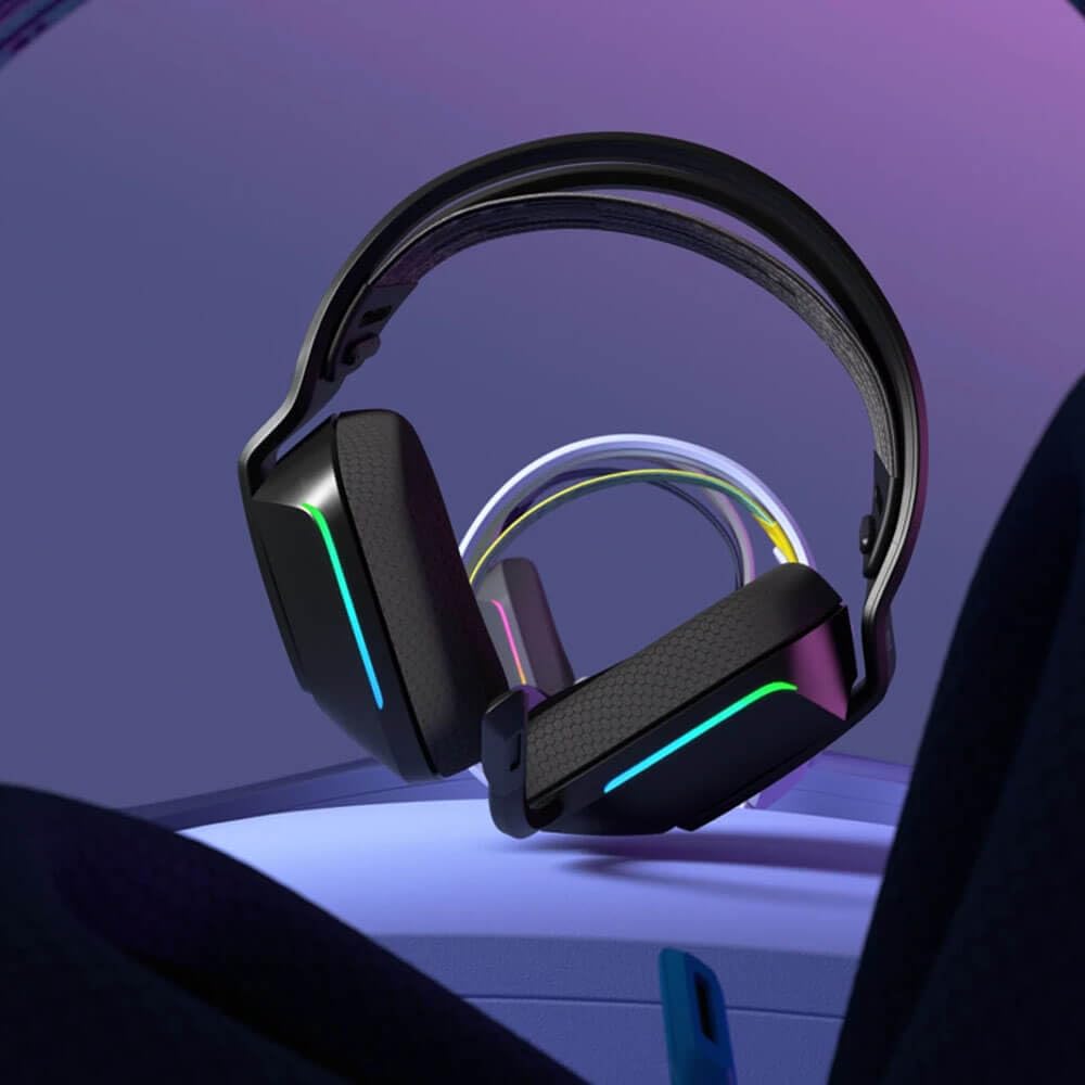 Logitech G733 battery life up to 29 hours for extended sessions.