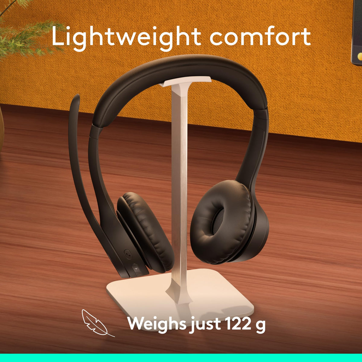 Logitech Zone 305 dual mics capture voice clearly during calls