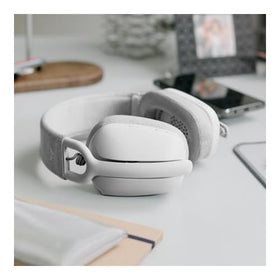 Logitech Zone Vibe 100 microphone for clear calls and meetings.