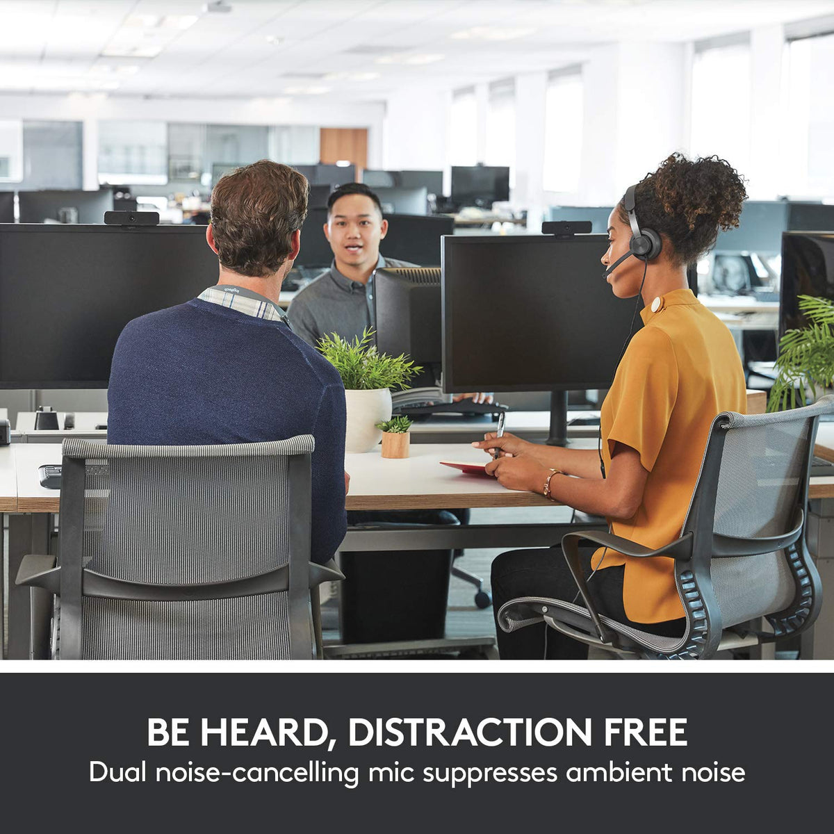 Logitech Zone Wired inline controls for quick volume and mute access