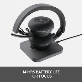 Logitech Zone Wireless Graphite Qi charging indicator demonstrates convenient wireless power.