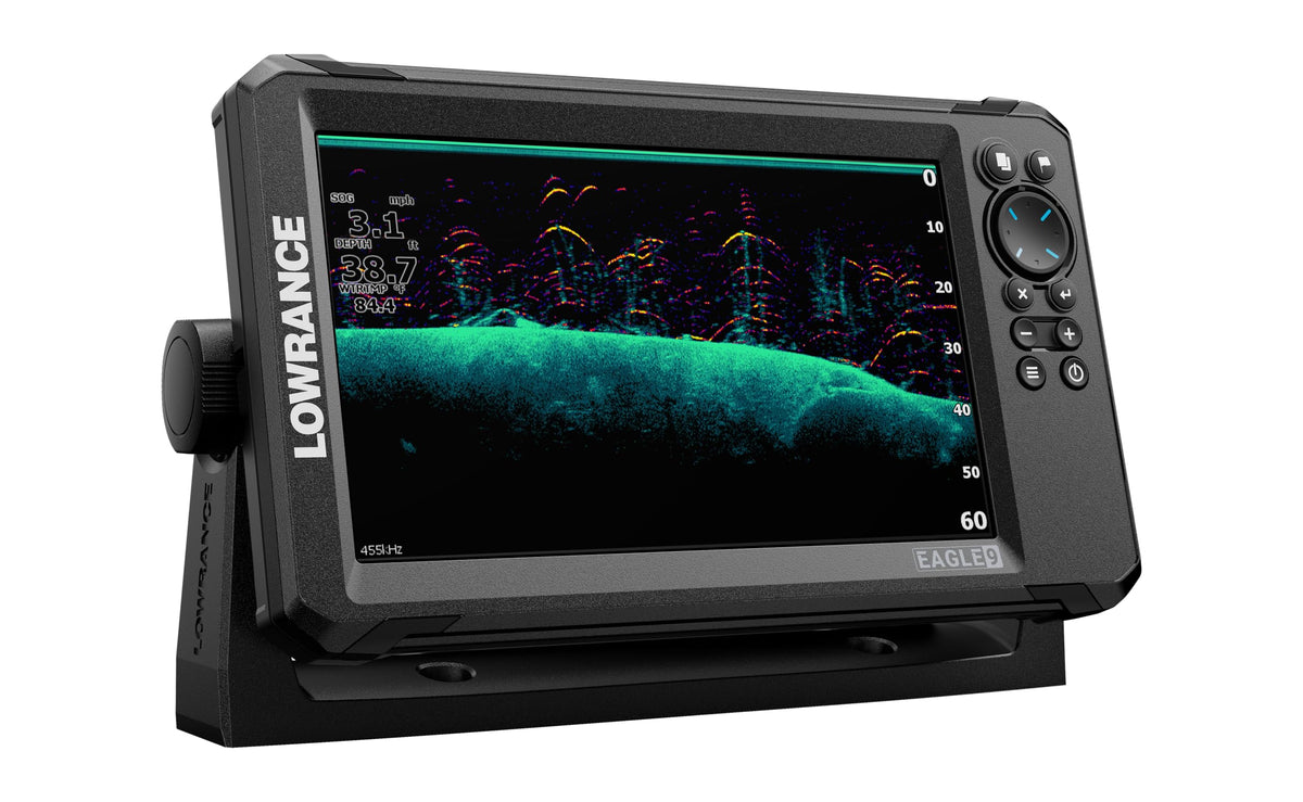 Lowrance Eagle 9 IPS display: crystal clear view in bright sunlight.