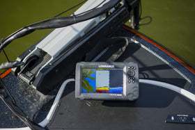 Genesis Live mapping creates real-time lake contours on the display.