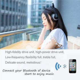 Luckyu headphones include a 3.5mm AUX cable for non-Bluetooth devices.