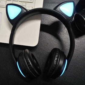 Luckyu compact, portable design fits easily in a bag.