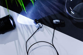 LUDOS Clamor braided 1.3m cable resists tangling for daily use.