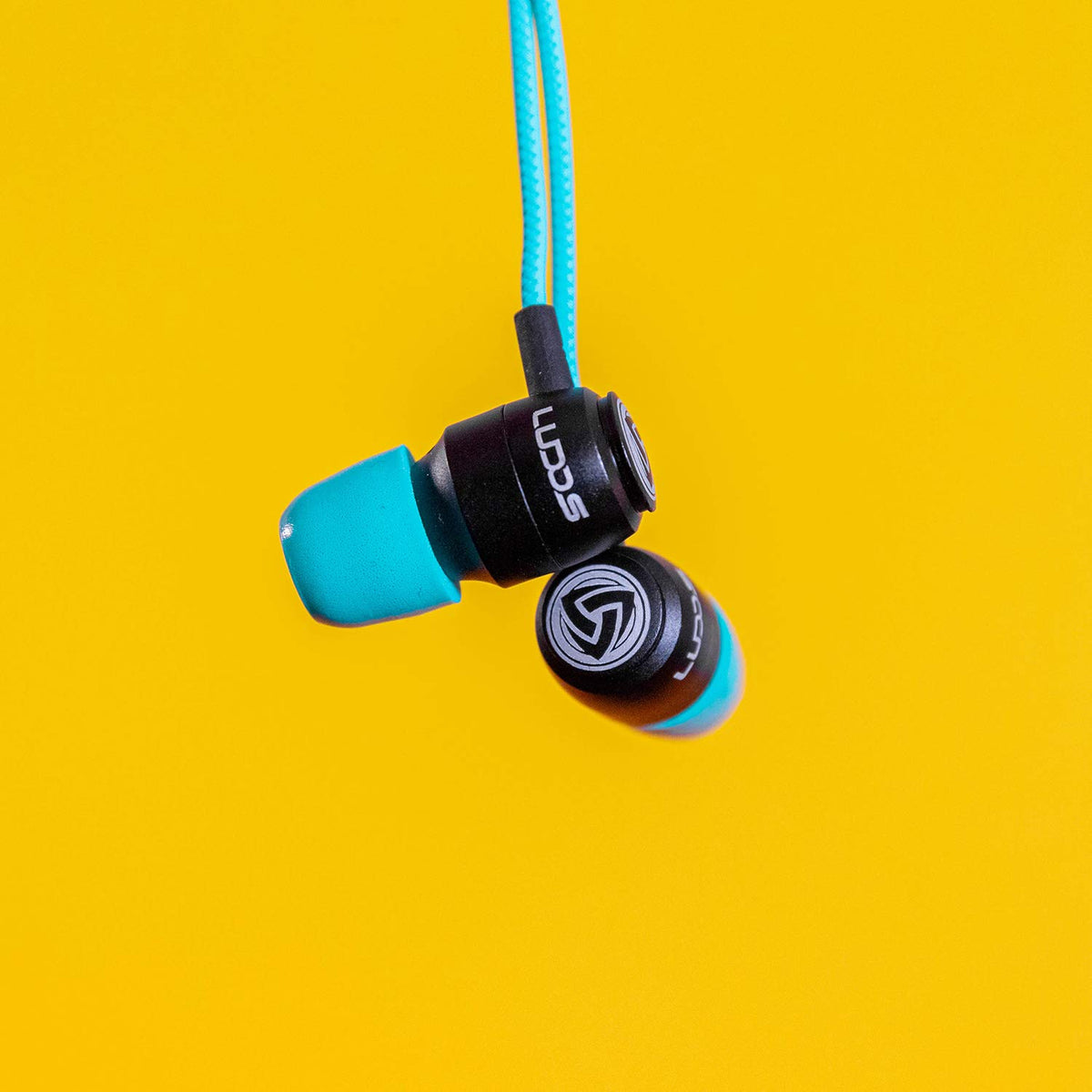 LUDOS Clamor turquoise color-options suit any style.