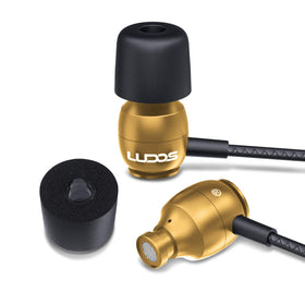 LUDOS Clamor gold earbuds used in classroom or study setting.
