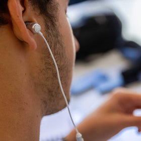 LUDOS Clamor earbuds with mic enable hands-free calls