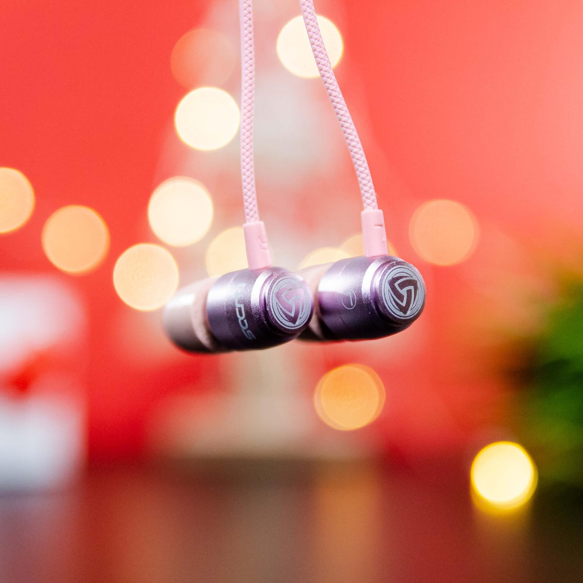 LUDOS Clamor memory foam tips demonstrate secure seal for long listening sessions