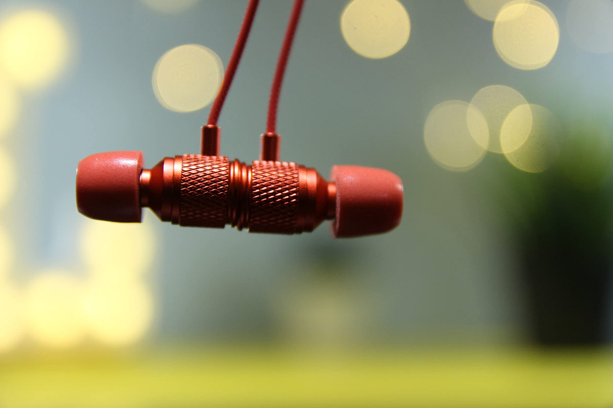 LUDOS Ultra Earbuds Inline Control allows quick volume and call tweaks