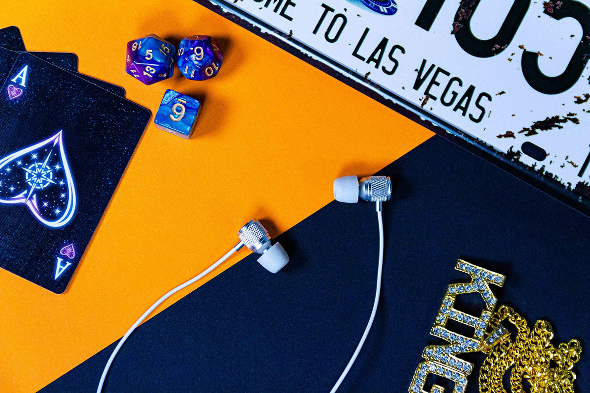LUDOS Ultra Wired Earbuds memory foam tips ensure comfortable wear during long sessions.