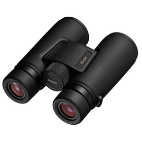 Lumintrail Monarch M5 objective and eyepiece caps protect lenses.