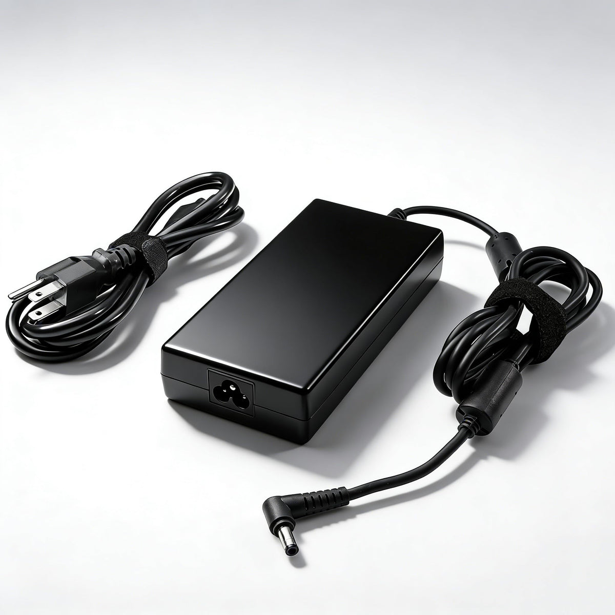 LVYATUO 180W front view showing compact adapter and ports for reliable charging