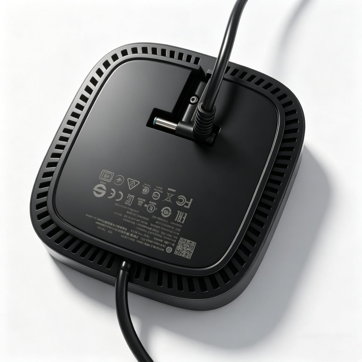 LVYATUO cable connection detail illustrating secure plug and stable power delivery