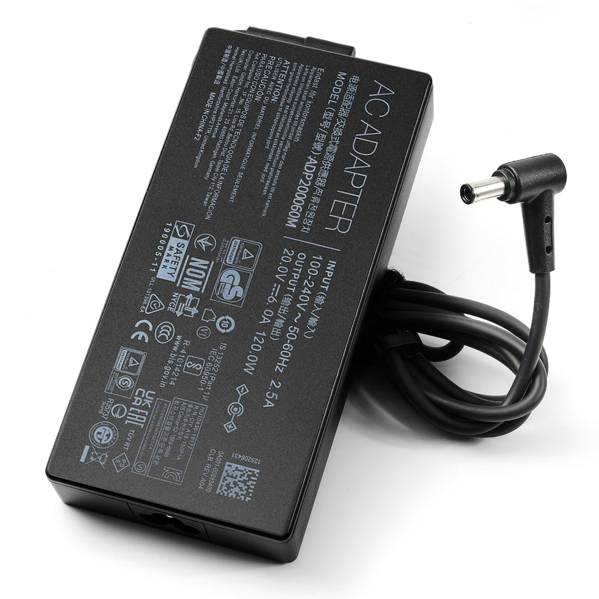 LVYATUO connector tip detail showing secure fit and stable power delivery