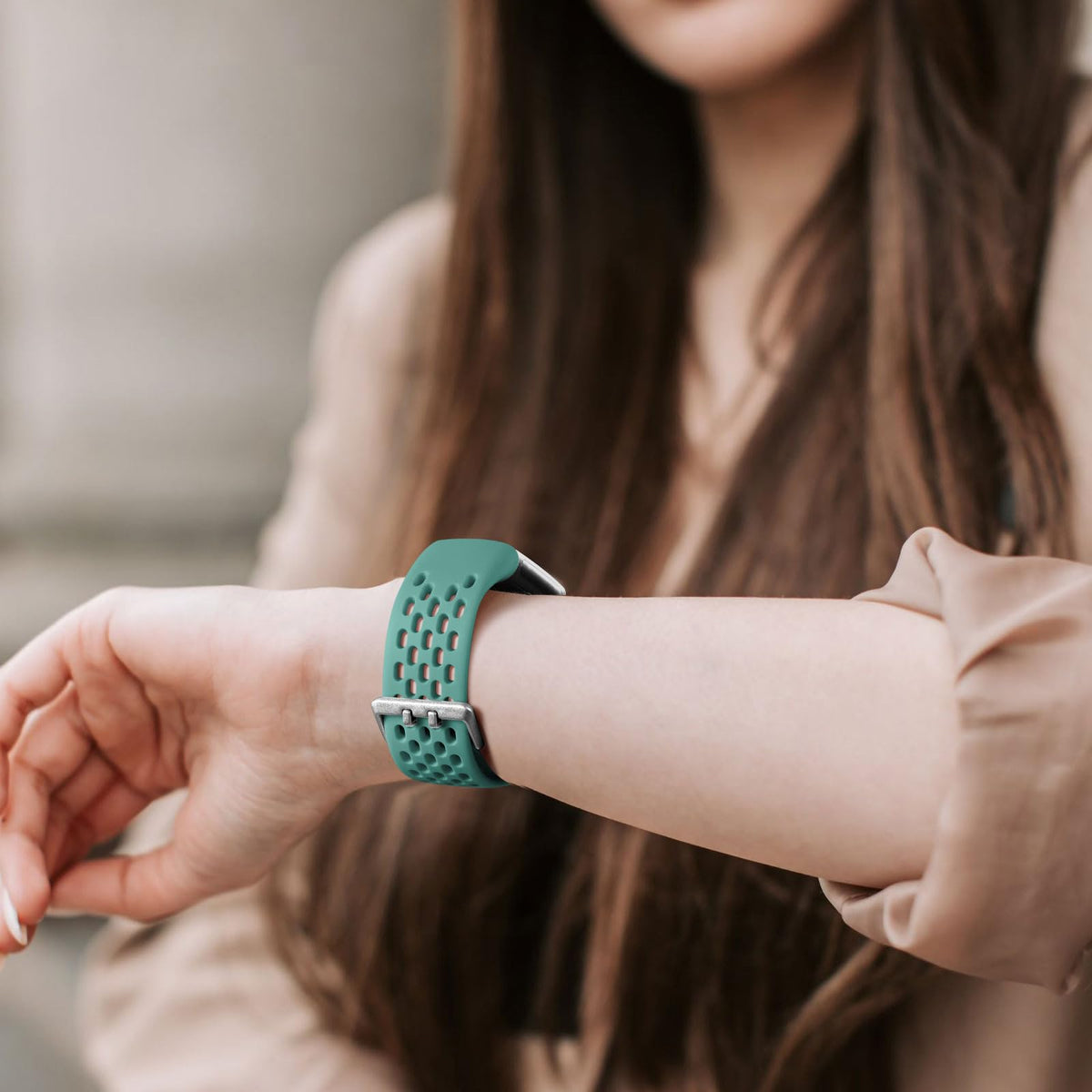 Maledan bands wrist-size range visual: fits 130-220 mm for most users.