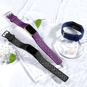 Maledan bands feature adjustable 5-hole design for most wrists.