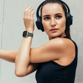 Maledan packaging shows ready-to-ship replacement band for Versa and Sense models