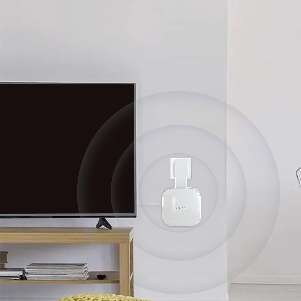 Mamerry outlet-compatible wall mount helps wire management for neat setups