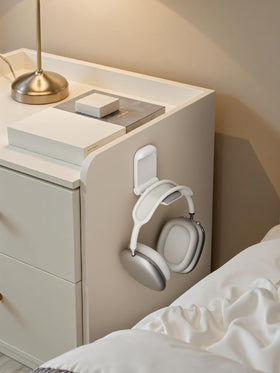 MANMUVIMO Headphone Stand compact, clutter-reducing design