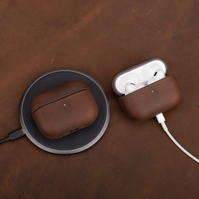 Vegetable-tanned leather delivers durable, scratch-resistant protection