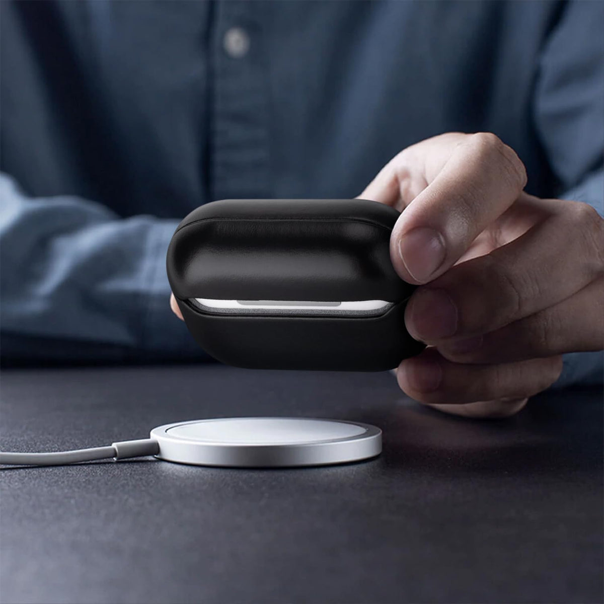 Maogoam AirPods 4 case shows visible charging port and LED indicator