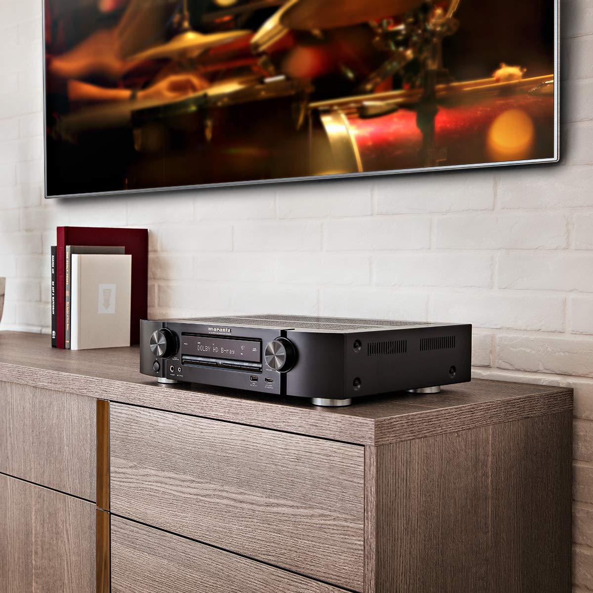 Marantz NR1510 wireless streaming enables HEOS, Bluetooth and Wi-Fi music in any room.
