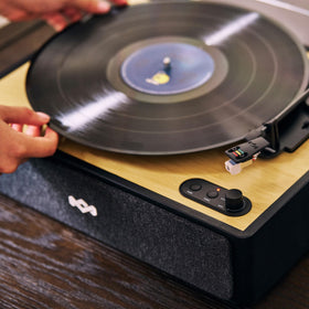Marley Rise Up built-in speakers deliver warm, clear vinyl sound.