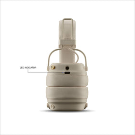 Marshall Major V cream detachable cable shows flexible wired option.