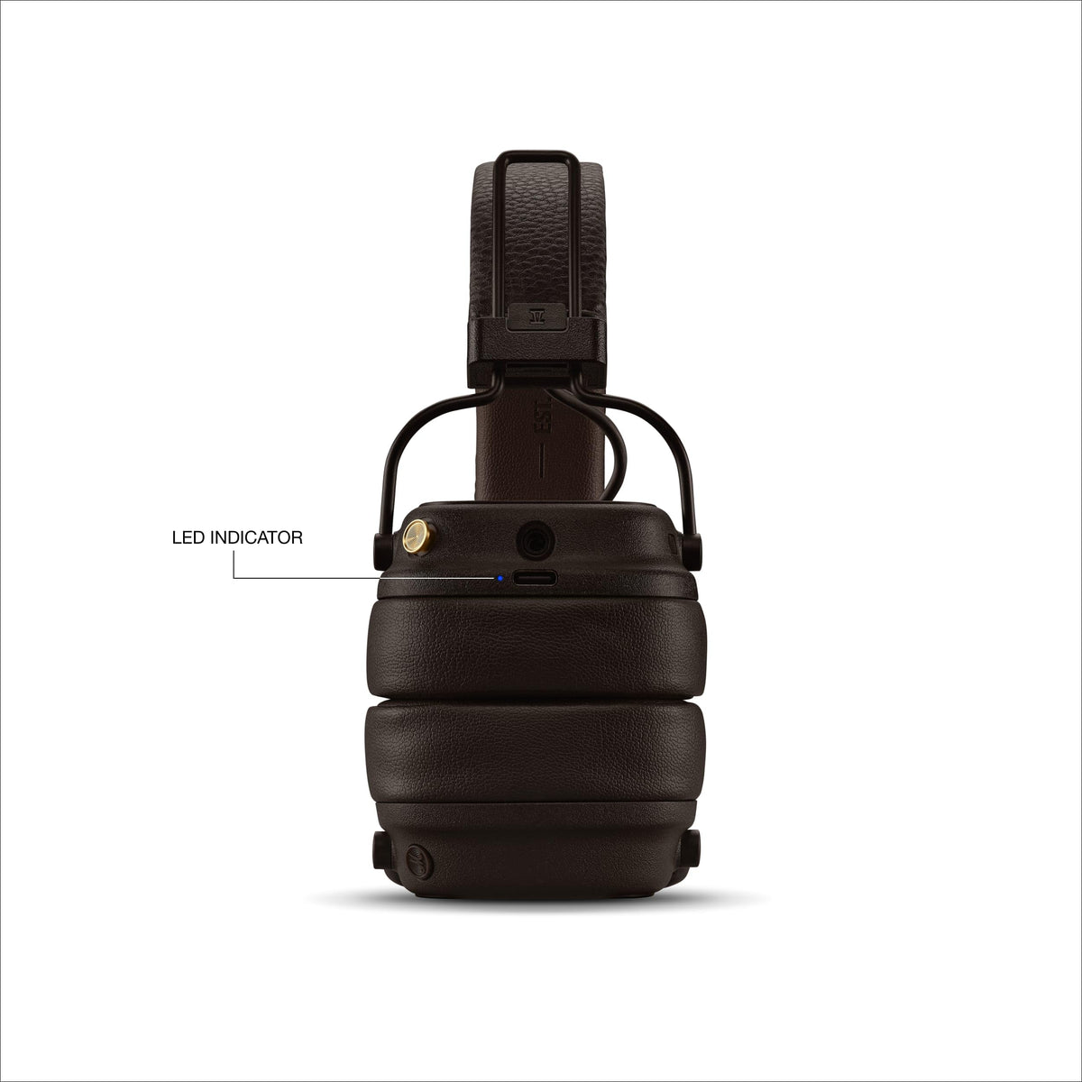 Marshall Major V wireless charging enables quick power ups on the go.