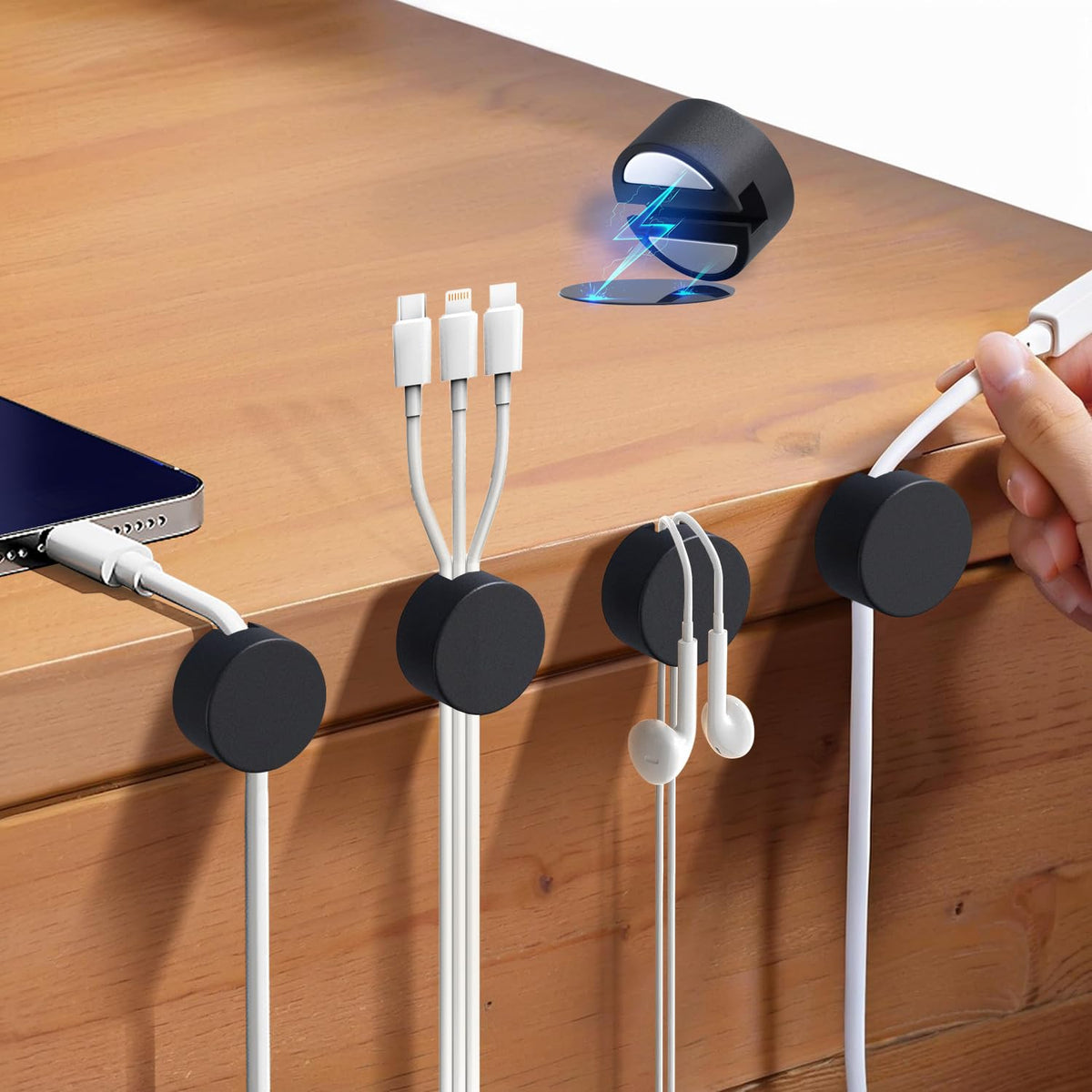 Maveek large clip with adhesive disc offers versatile mounting on various surfaces.