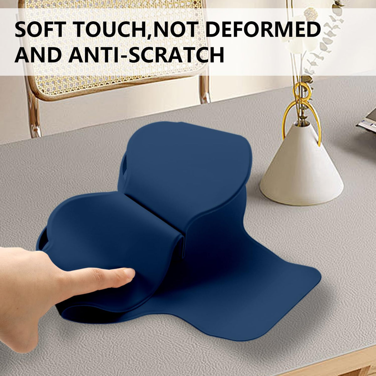 Maxjoy AirPods Max anti-dust travel case protects on the go.