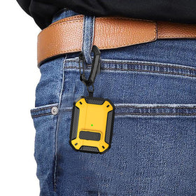 Maxjoy removal tool eases opening the case without hassle.