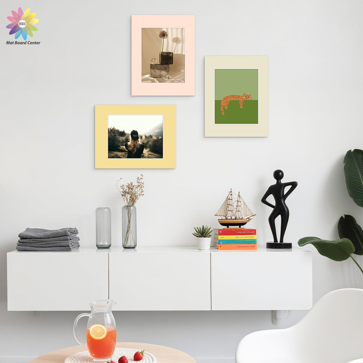 Mix of colors to coordinate with different frames