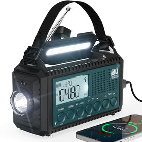 Mesqool front panel showing LCD and tuner for clear station info and alerts
