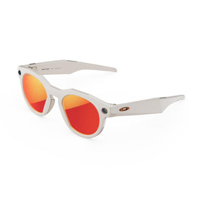 Oakley Meta HSTN camera 12MP captures hands-free action for on-the-go moments.