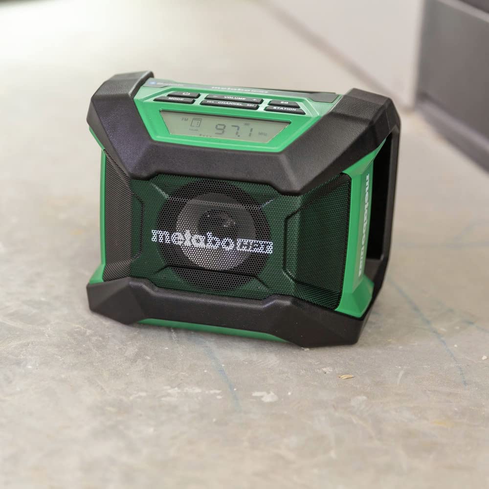 Multivolt power option supports 18V battery or AC adapter