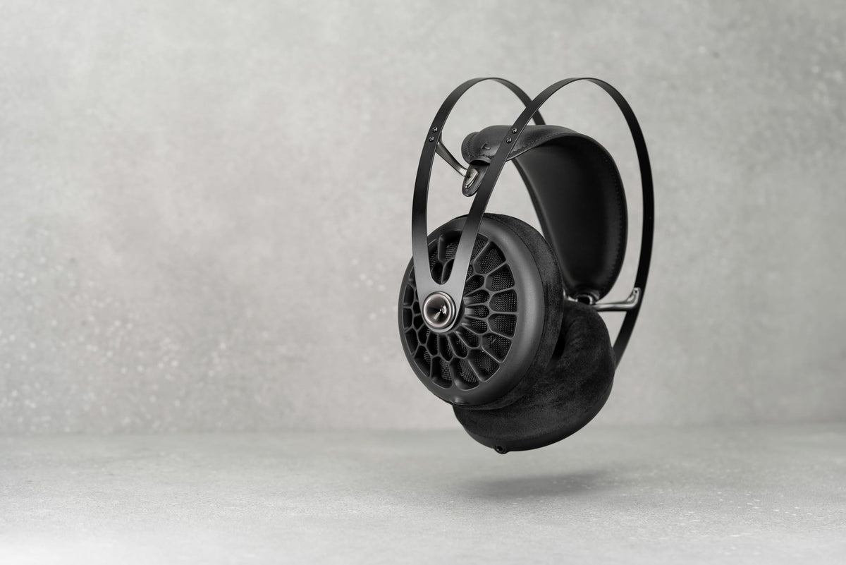 Meze Audio 105 AER 50mm dynamic drivers delivering lush, rich tones