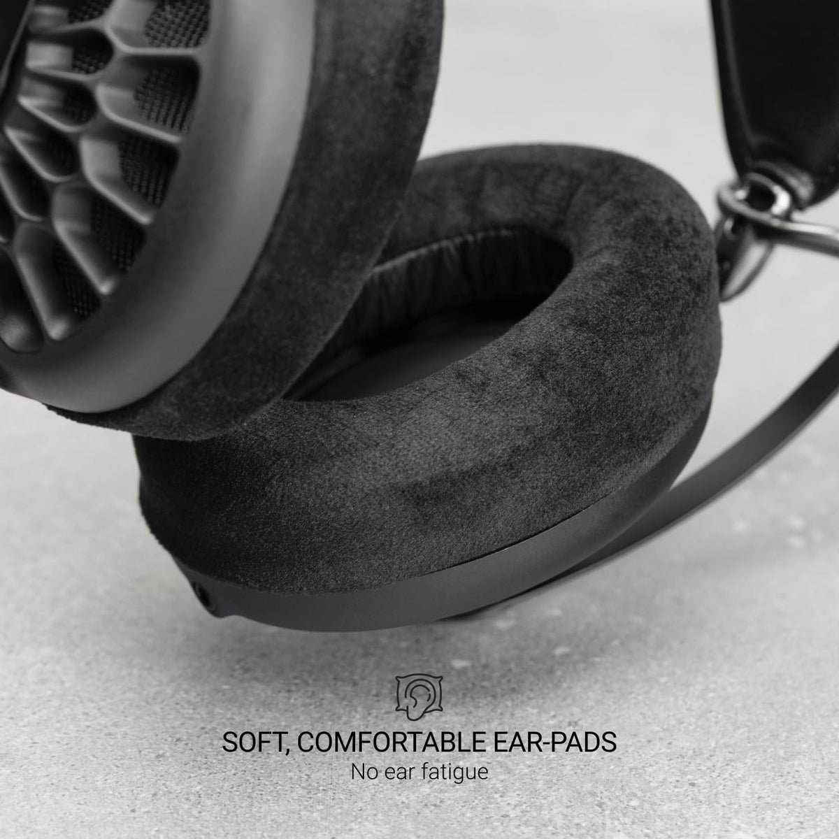 Meze Audio 105 AER premium zinc alloy build for durability
